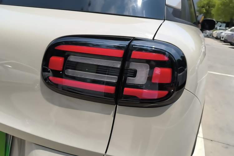 Used Chery QQ QQ3 EV 2026 Model 420 Sharing Edition Right Rear Taillight