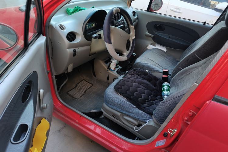 Used Chery QQ3 2012 Fashion Edition 1.0L Manual Champion Version Driver Seat