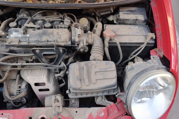 Used Chery QQ3 2012 Fashion Edition 1.0L Manual Champion Version Engine Bay Left