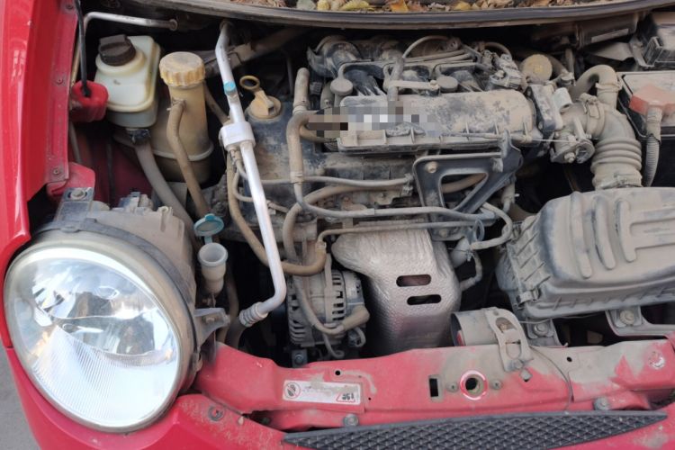 Used Chery QQ3 2012 Fashion Edition 1.0L Manual Champion Version Engine Bay Right