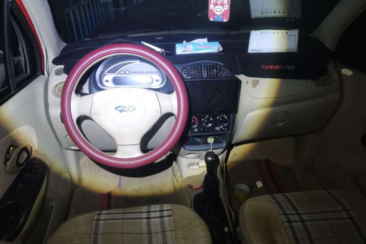 Used Chery QQ3 2009 0.8L Manual Start-Up Version Center Console