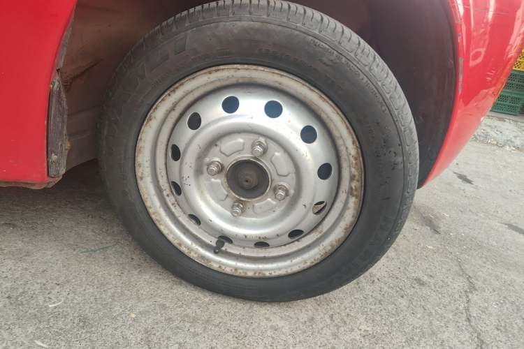 Used Chery QQ3 2009 0.8L Manual New Start Edition Right Front Wheel Hub