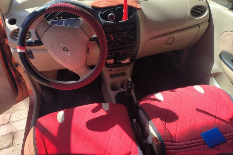 Used Chery QQ3 2009 0.8L Manual New Start Edition Center Console