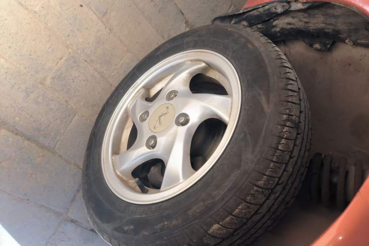 Used Chery QQ3 2009 0.8L Manual New Start Edition Right Front Wheel Hub