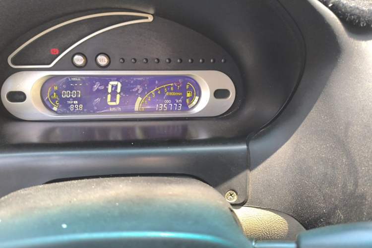 Used Chery QQ3 2011 1.0L Manual Start Edition Odometer Close Up