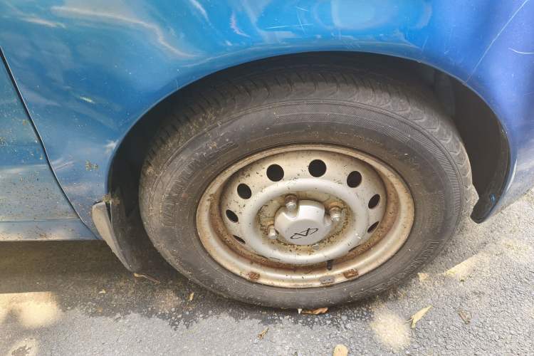 Used Chery QQ3 2011 1.0L Manual Start Edition Right Front Wheel Hub