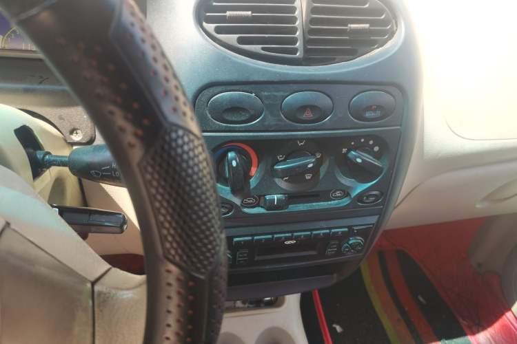Used Chery QQ3 2011 1.0L Manual Start Edition Audio And AC Panel
