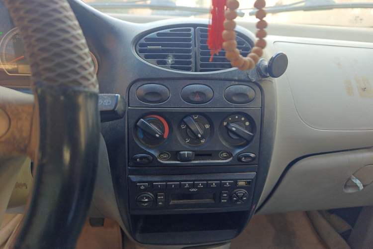 Used Chery QQ3 2012 Dream Edition 0.8L Manual – Dream Variant Audio And AC Panel
