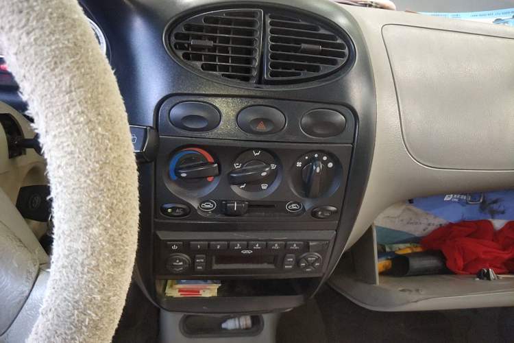Used Chery QQ3 2012 0.8L Manual Summer Limited Edition Audio And AC Panel