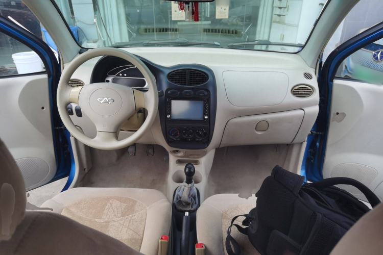 Used Chery QQ3 2012 Stylish Edition 1.0L Manual Start-Up Model Center Console