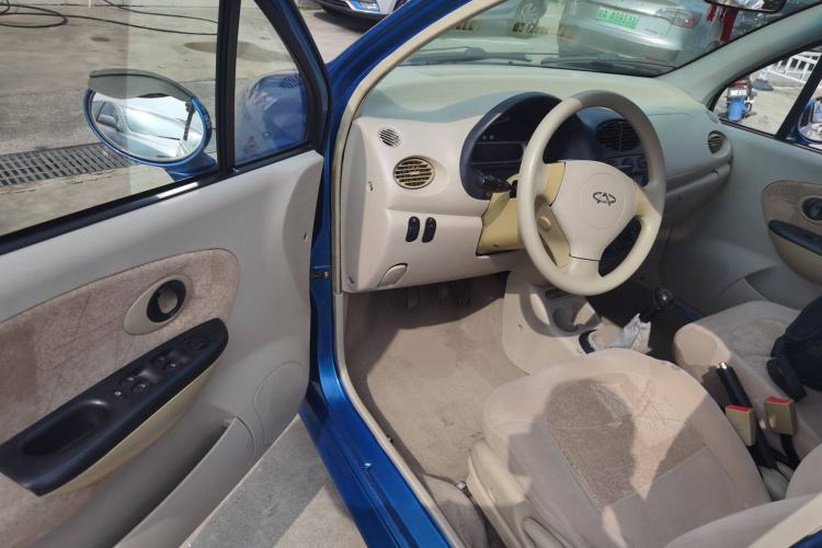 Used Chery QQ3 2012 Stylish Edition 1.0L Manual Start-Up Model Driver Seat