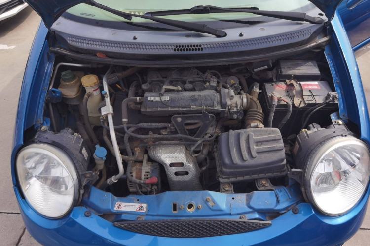 Used Chery QQ3 2012 Stylish Edition 1.0L Manual Start-Up Model Engine Bay