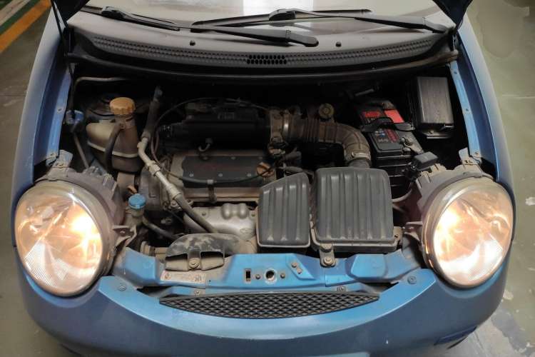 Used Chery QQ3 2012 Dream Edition 0.8L Manual – Dream Variant Engine Bay