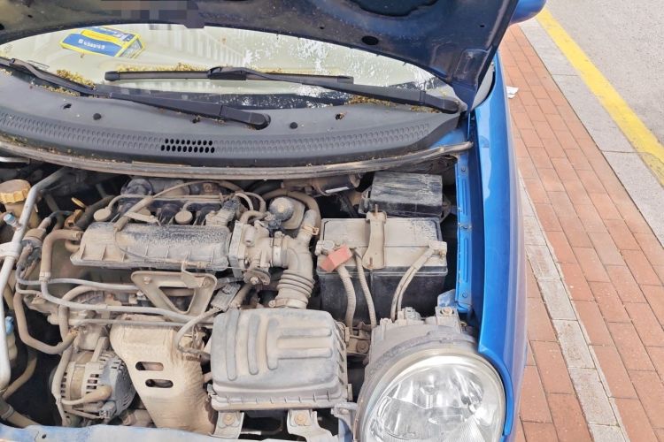 Used Chery QQ3 2012 Stylish Edition 1.0L Manual Start-Up Model Engine Bay Left