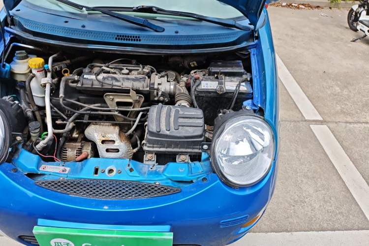 Used Chery QQ3 2012 Fashion Edition 1.0L Manual Champion Version Engine Bay Left