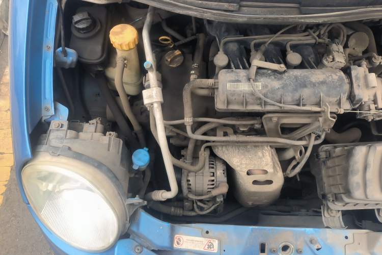 Used Chery QQ3 2012 Fashion Edition 1.0L Manual Champion Version Engine Bay Right