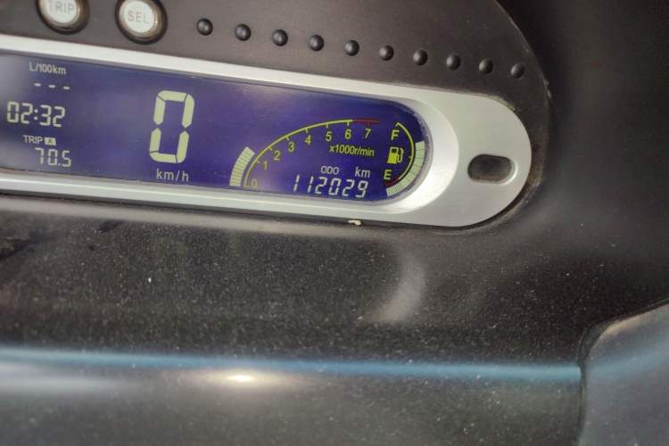 Used Chery QQ3 2012 Stylish Edition 1.0L Manual Start-Up Model Odometer Close Up