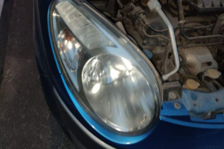 Used Chery QQ3 2012 Stylish Edition 1.0L Manual Start-Up Model Right Front Headlight