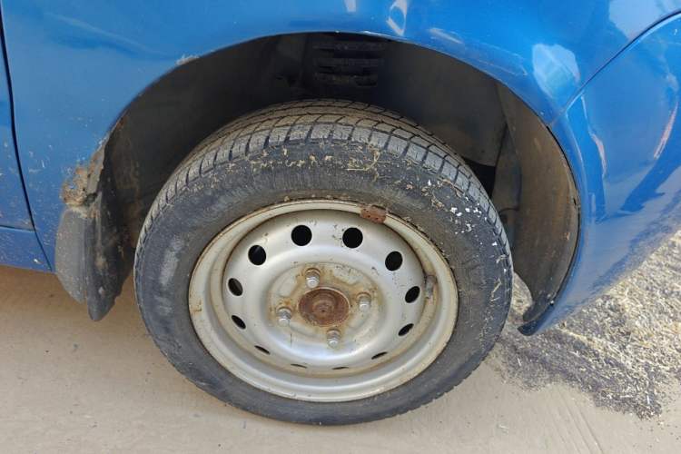 Used Chery QQ3 2012 Dream Edition 0.8L Manual – Dream Variant Right Front Wheel Hub