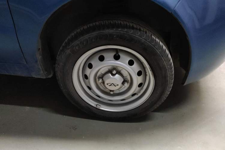 Used Chery QQ3 2012 Dream Edition 0.8L Manual – Dream Variant Right Front Wheel Hub