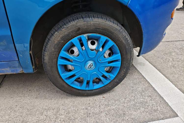 Used Chery QQ3 2012 Fashion Edition 1.0L Manual Champion Version Right Front Wheel Hub