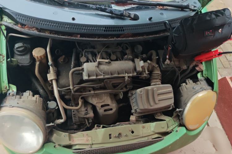 Used Chery QQ3 2012 Stylish Edition 1.0L Manual Start-Up Model Engine Bay