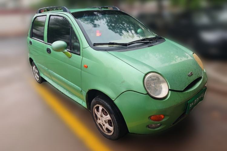 Used Chery QQ3 2012 Stylish Edition 1.0L Manual Start-Up Model Front Right 45 Deg
