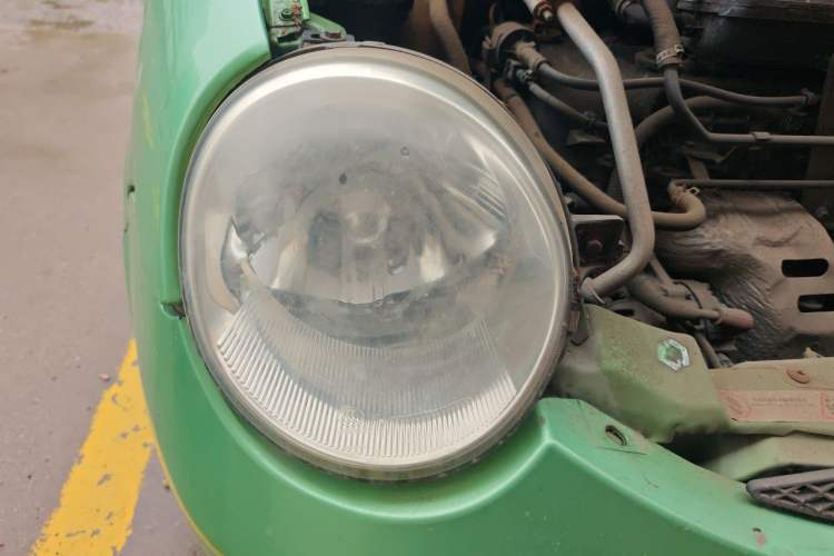 Used Chery QQ3 2012 Stylish Edition 1.0L Manual Start-Up Model Right Front Headlight