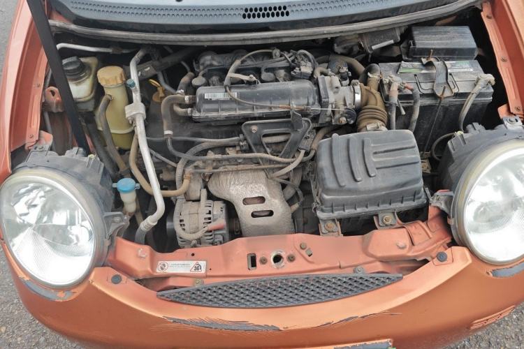 Used Chery QQ3 2012 Stylish Edition 1.0L Manual Start-Up Model Engine Bay