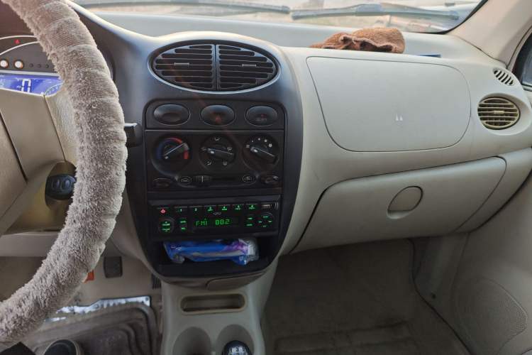 Used Chery QQ3 2012 Fashion Edition 1.0L Manual - Aishang Version Audio And AC Panel