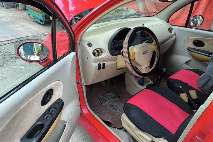 Used Chery QQ3 2012 Sport Edition 1.0L Manual Start-Up Model Driver Seat