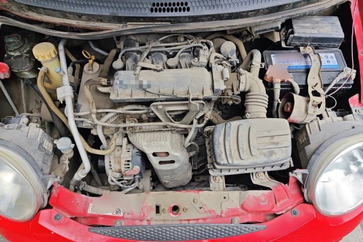 Used Chery QQ3 2012 Fashion Edition 1.0L Manual Champion Version Engine Bay