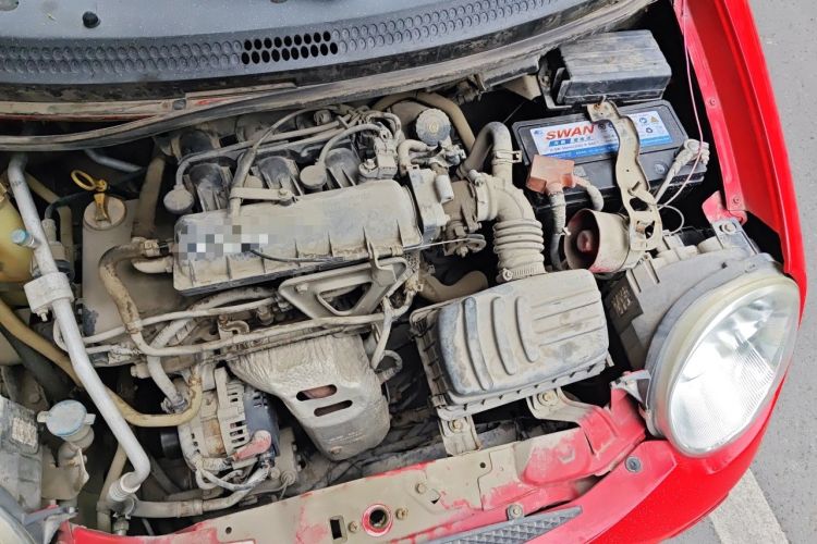 Used Chery QQ3 2012 Fashion Edition 1.0L Manual Champion Version Engine Bay Left