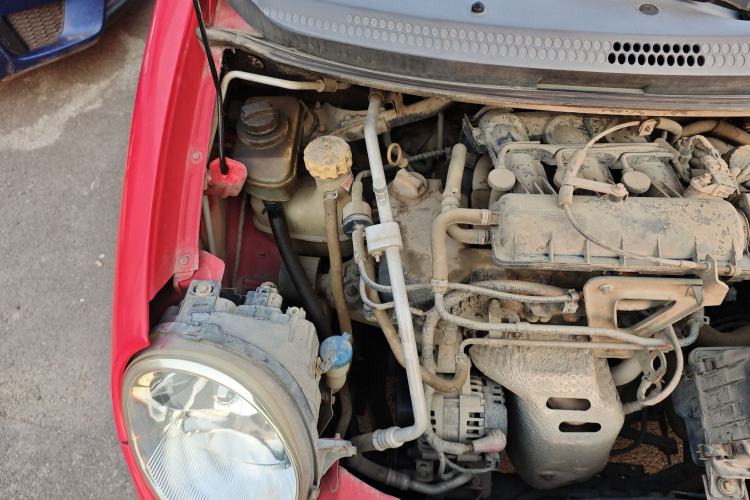Used Chery QQ3 2012 Fashion Edition 1.0L Manual - Aishang Version Engine Bay Right