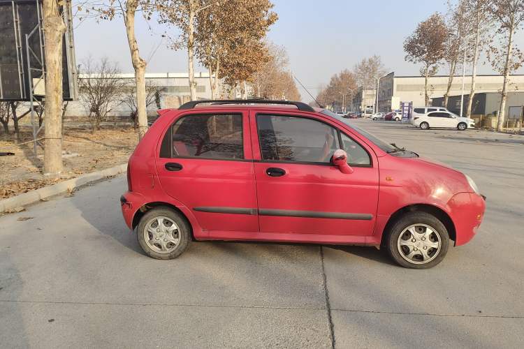 Used Chery QQ3 2012 Stylish Edition 1.0L Manual Start-Up Model Exterior 2