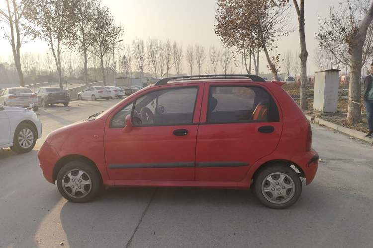 Used Chery QQ3 2012 Stylish Edition 1.0L Manual Start-Up Model Exterior 5