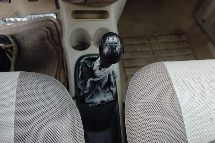 Used Chery QQ3 2012 Fashion Edition 1.0L Manual - Aishang Version Gear Lever