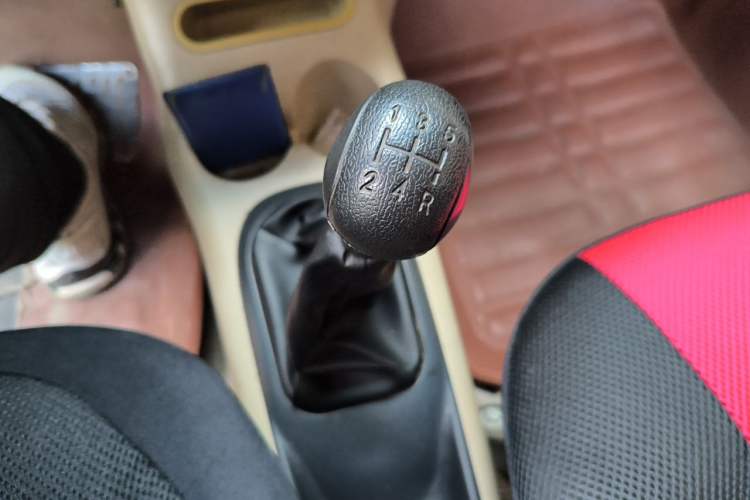 Used Chery QQ3 2012 Sport Edition 1.0L Manual Start-Up Model Gear Lever