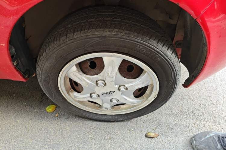 Used Chery QQ3 2012 Fashion Edition 1.0L Manual Champion Version Right Front Wheel Hub