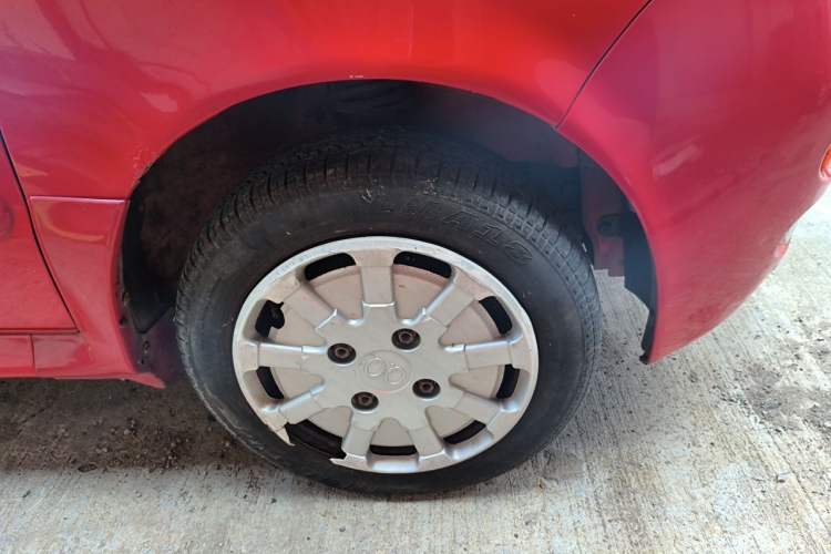 Used Chery QQ3 2012 Sport Edition 1.0L Manual Start-Up Model Right Front Wheel Hub