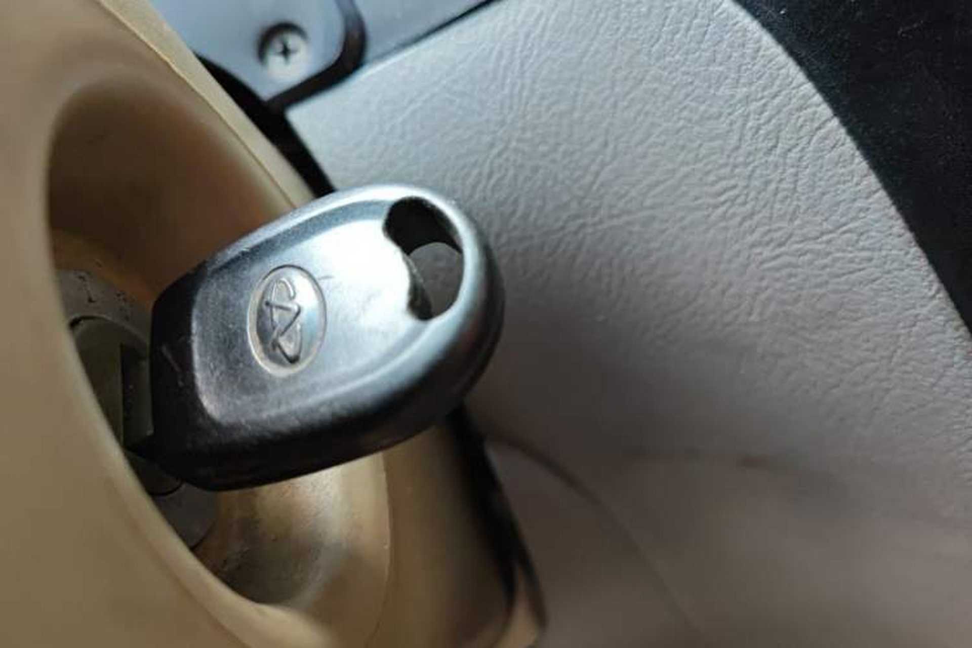Used Chery QQ3 2012 Fashion Edition 1.0L Manual Champion Version Vehicle Key