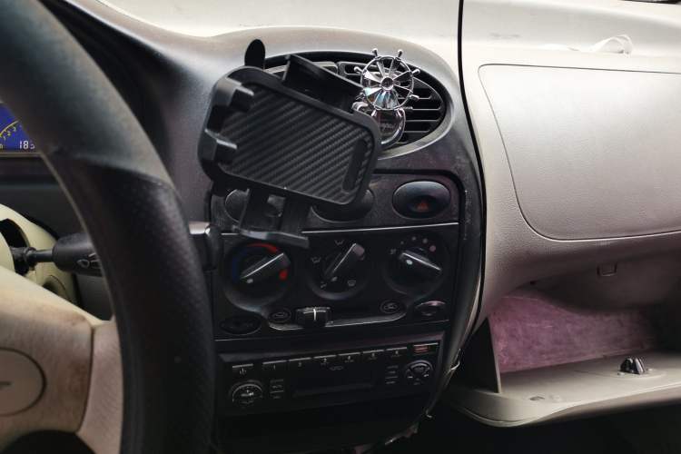 Used Chery QQ3 2012 Fashion Edition 1.0L Manual Champion Version Audio And AC Panel