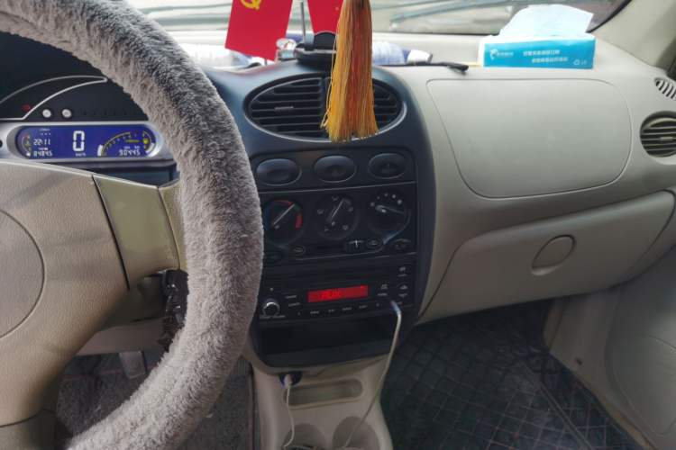 Used Chery QQ3 2012 Stylish Edition 1.0L Manual Start-Up Model Audio And AC Panel