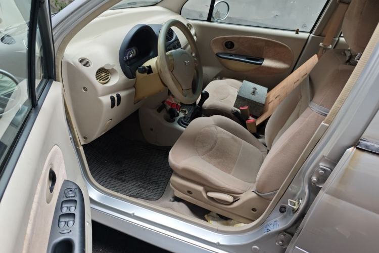 Used Chery QQ3 2012 Stylish Edition 1.0L Manual Start-Up Model Driver Seat