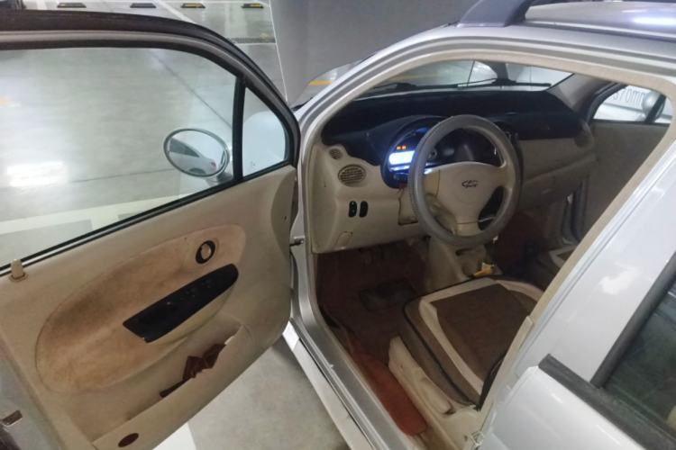 Used Chery QQ3 2012 Stylish Edition 1.0L Manual Start-Up Model Driver Seat
