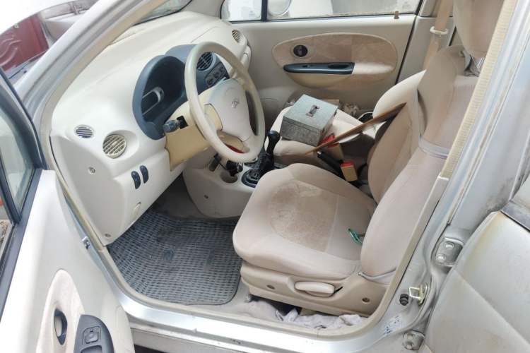 Used Chery QQ3 2012 Stylish Edition 1.0L Manual Start-Up Model Driver Seat