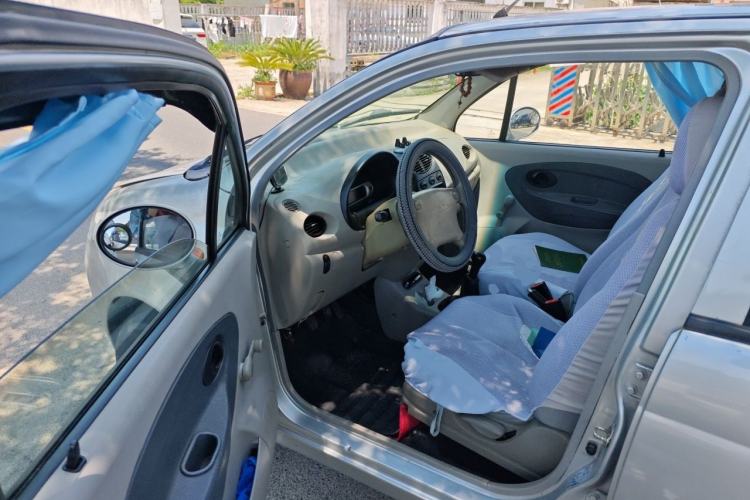 Used Chery QQ3 2012 Fashion Edition 1.0L Manual Champion Version Driver Seat