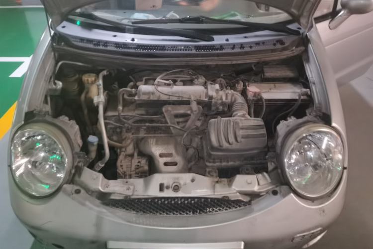 Used Chery QQ3 2012 Fashion Edition 1.0L Manual Champion Version Engine Bay