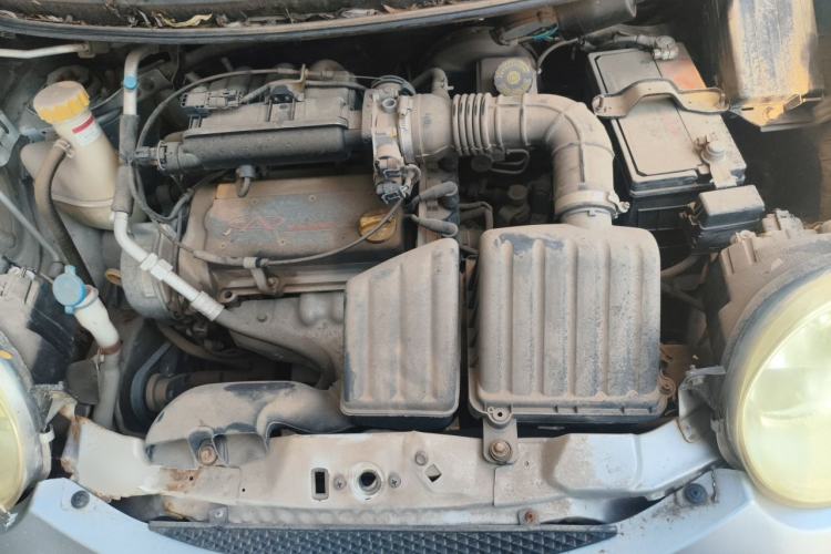 Used Chery QQ3 2012 Dream Edition 0.8L Manual – Dream Variant Engine Bay