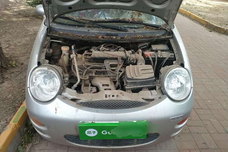 Used Chery QQ3 2012 Fashion Edition 1.0L Manual Champion Version Engine Bay